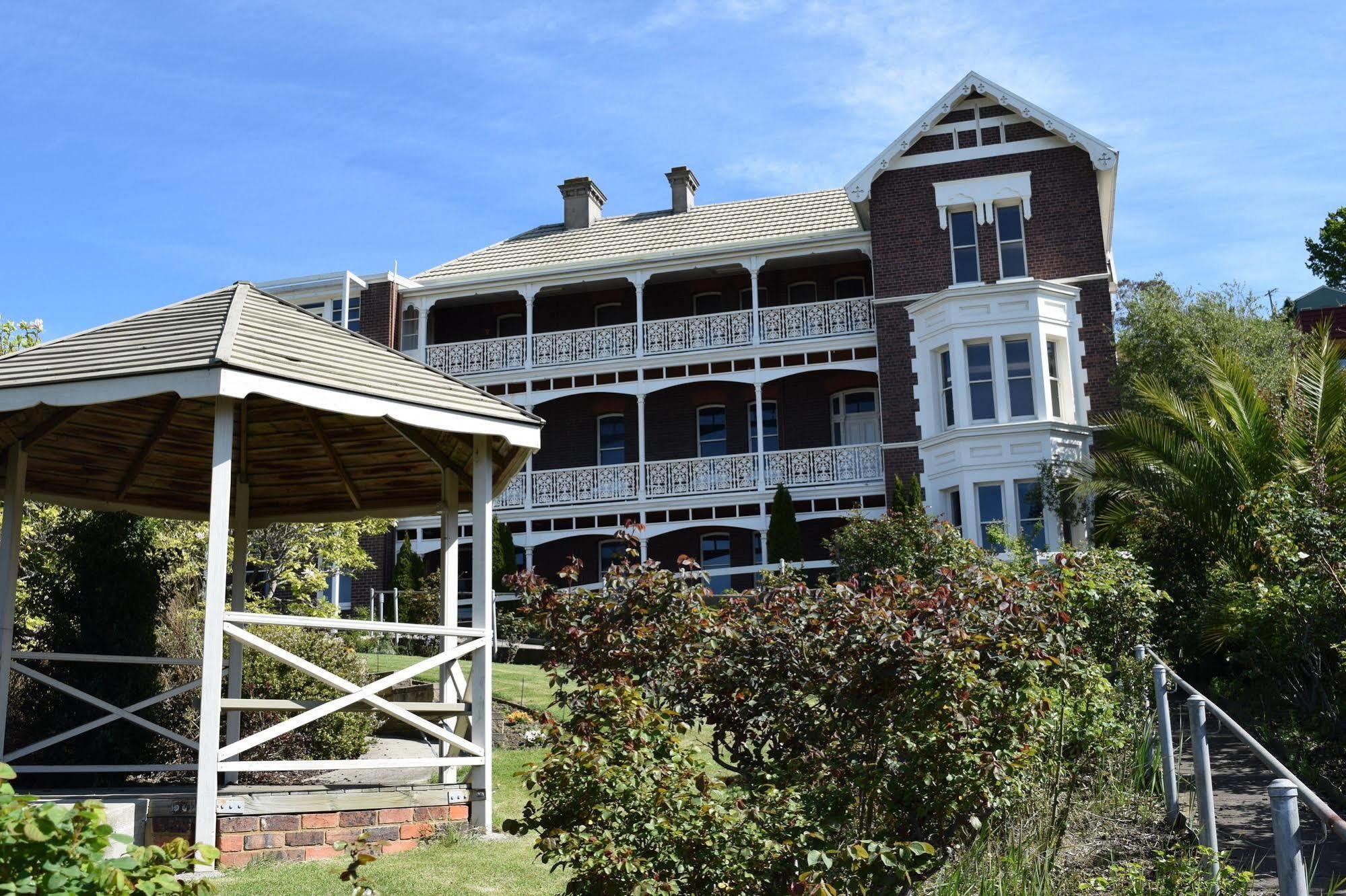 Auldington Hotel Launceston Exteriör bild